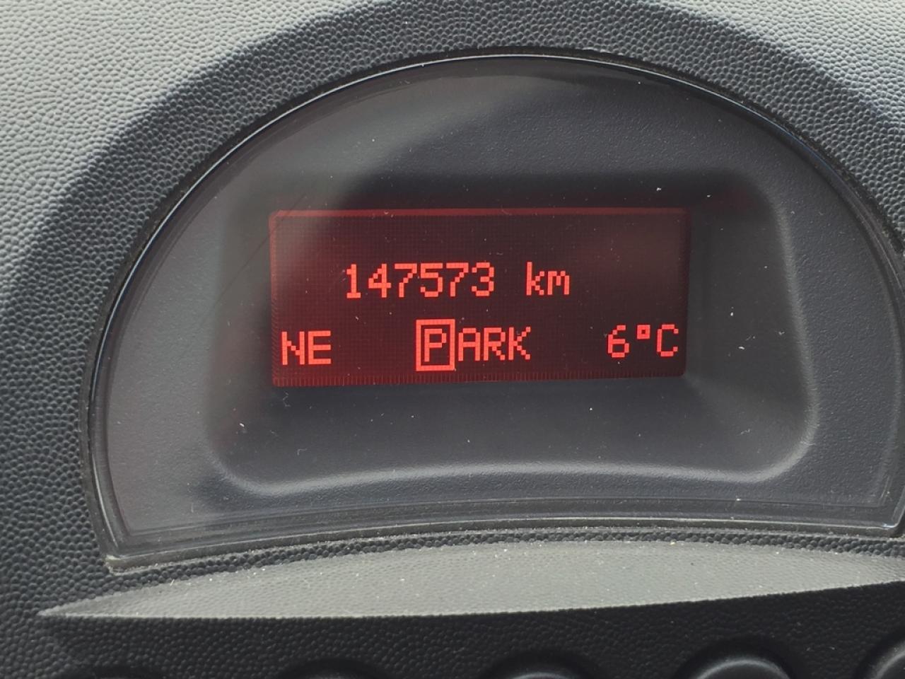 635818