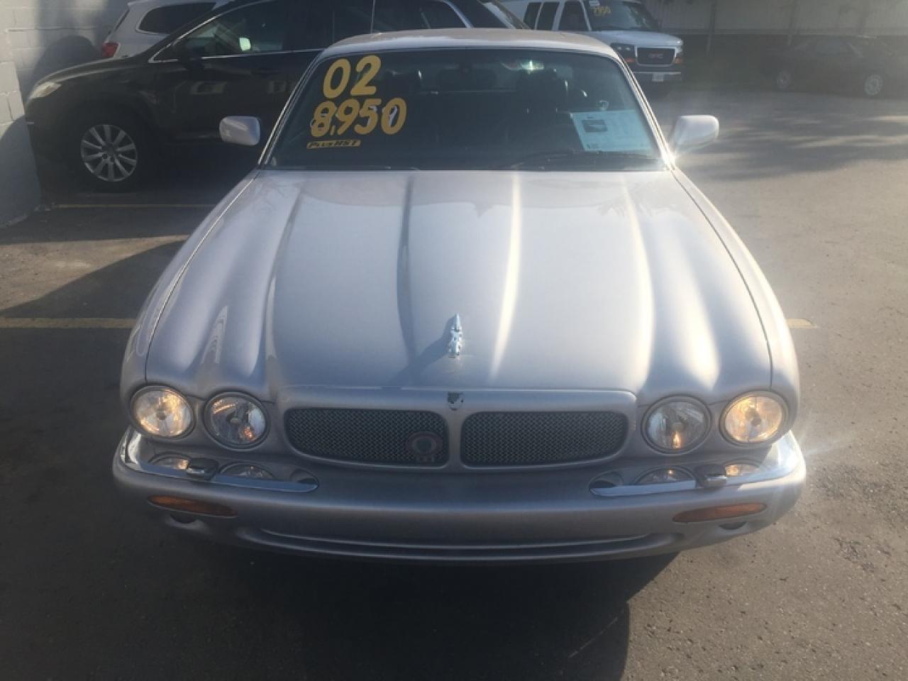 635823