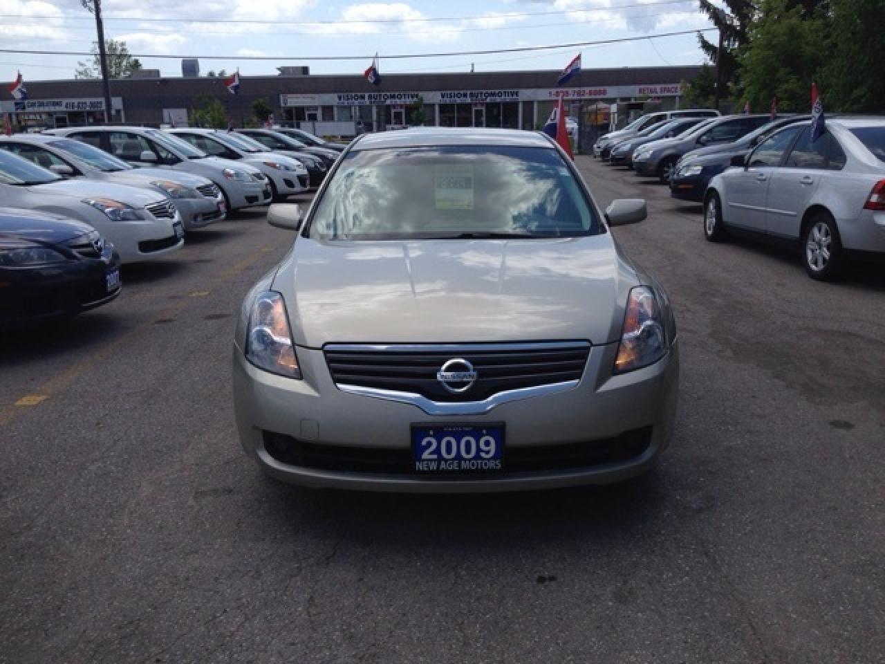 Used 2009 Nissan Altima 2.5s for sale in North York, ON