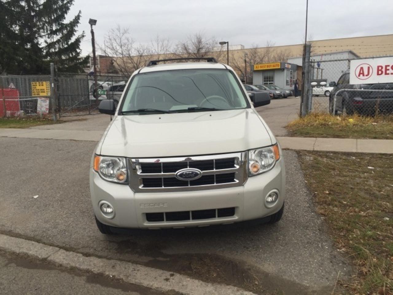 Used 2008 Ford Escape xlt 3.0 4WD! COMES CERTIFIED AND E-TESTED! for sale in North York, ON