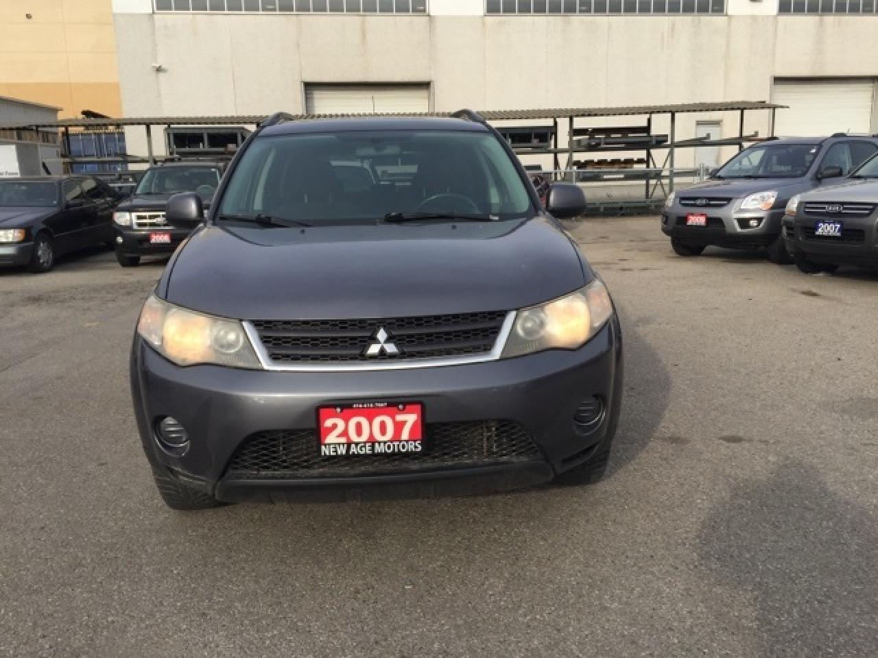 Used 2007 Mitsubishi Outlander LS ALL WHEEL DRIVE, CLEAN CAR PROOF! for sale in North York, ON