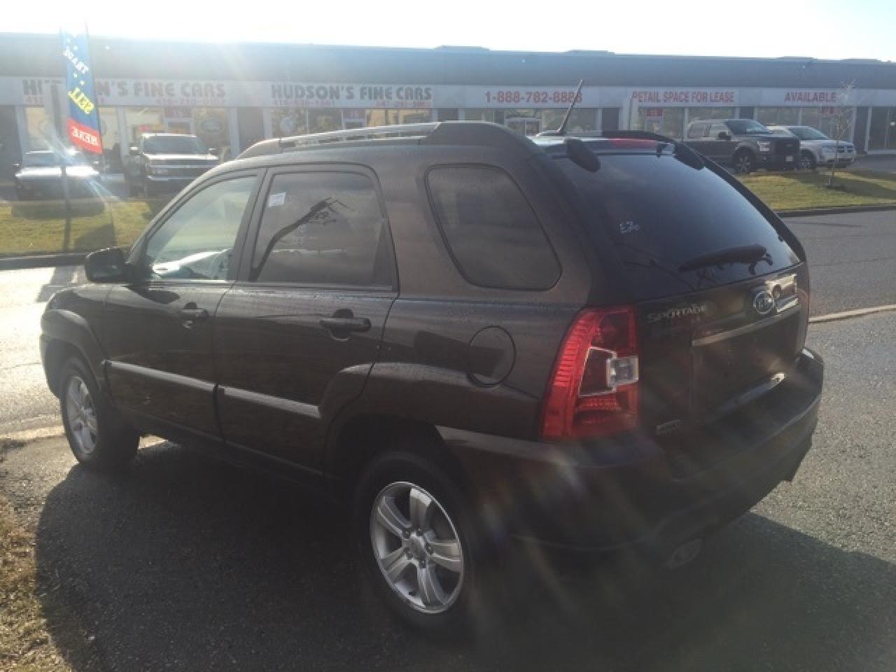 Used 2010 Kia Sportage LX SUNROOF, LEATHER, AWD! for sale in North York, ON