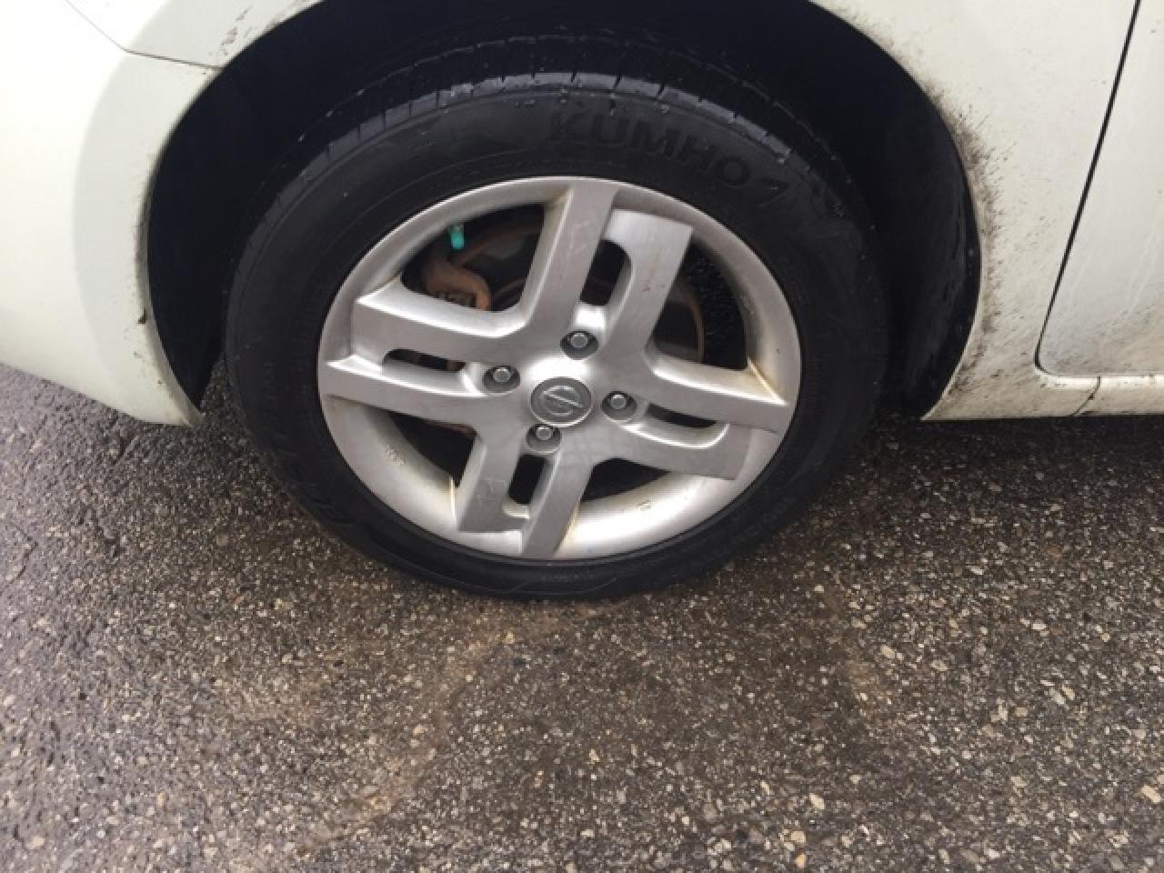 636083