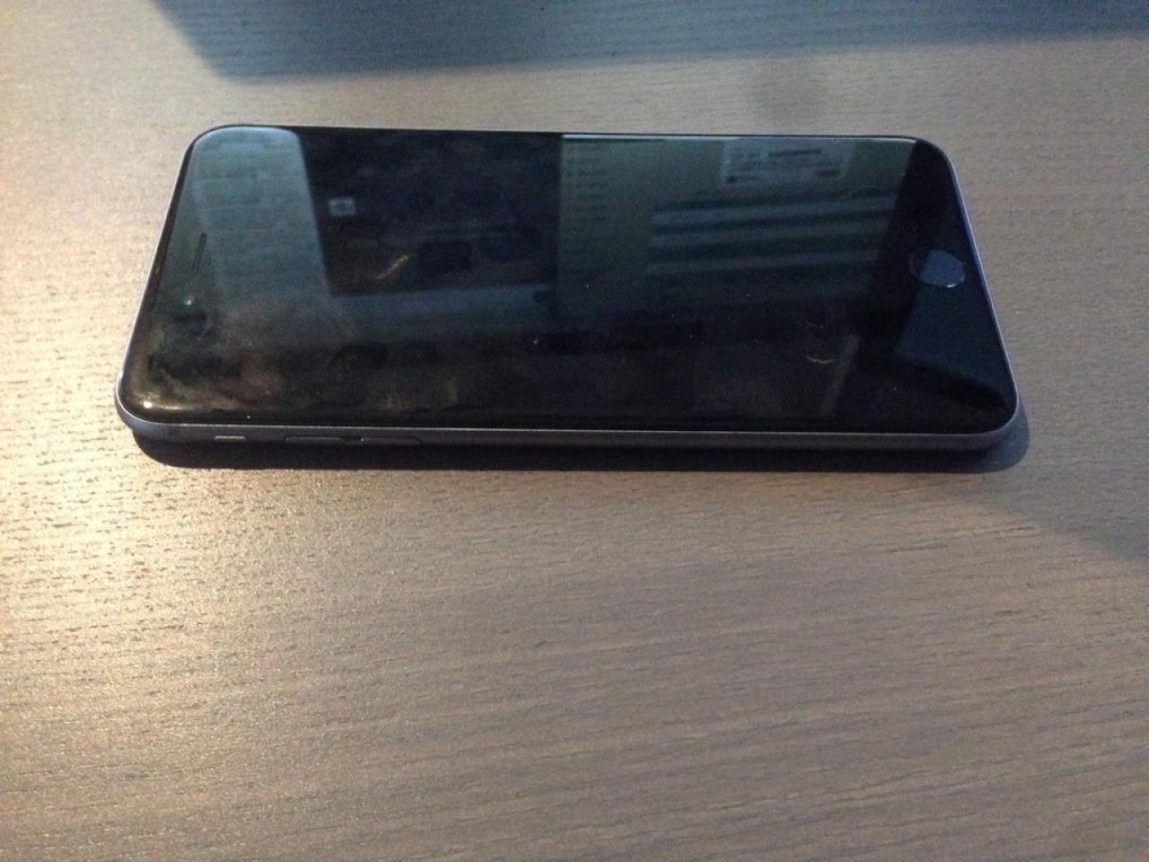 636093