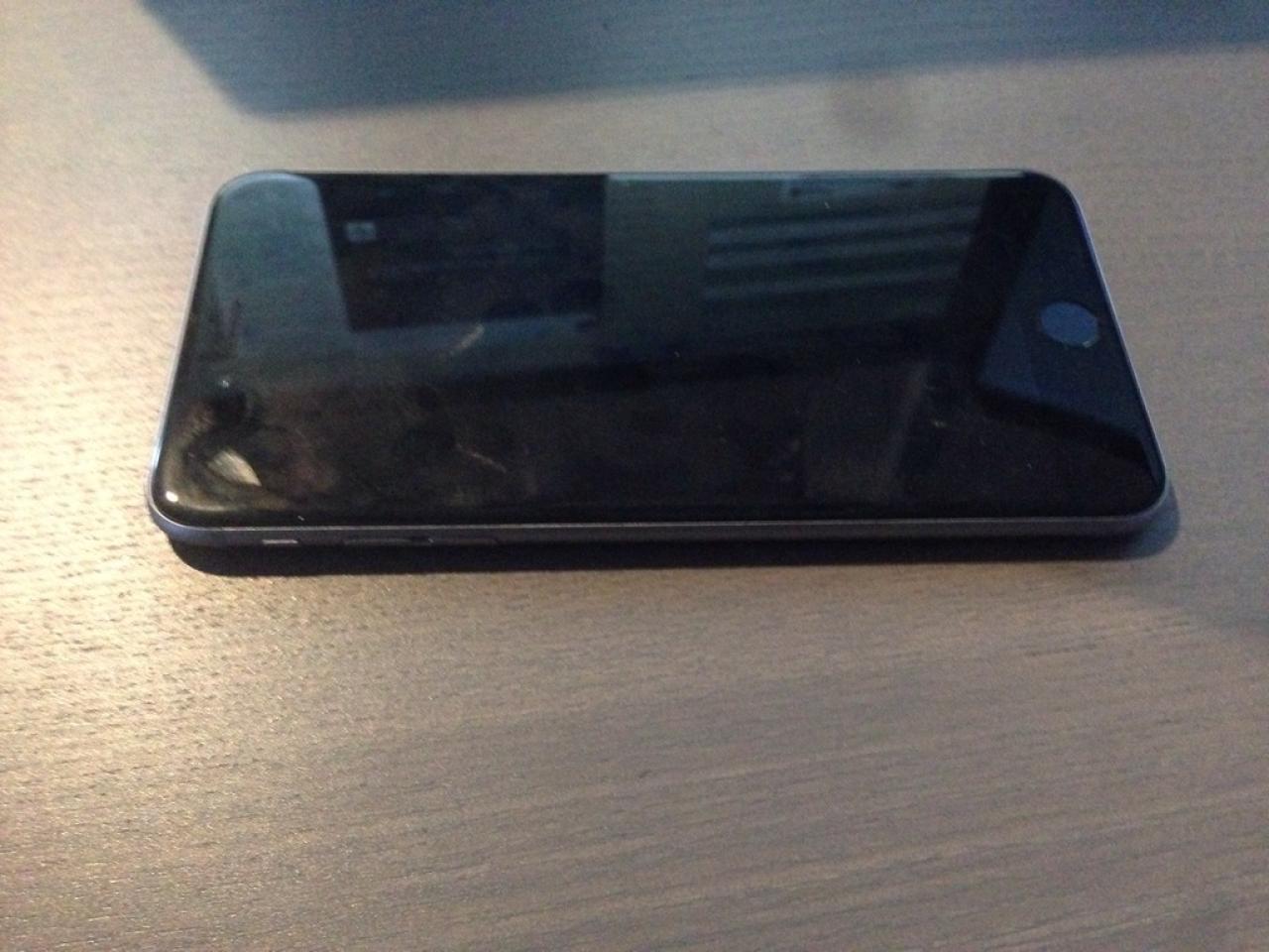 636093