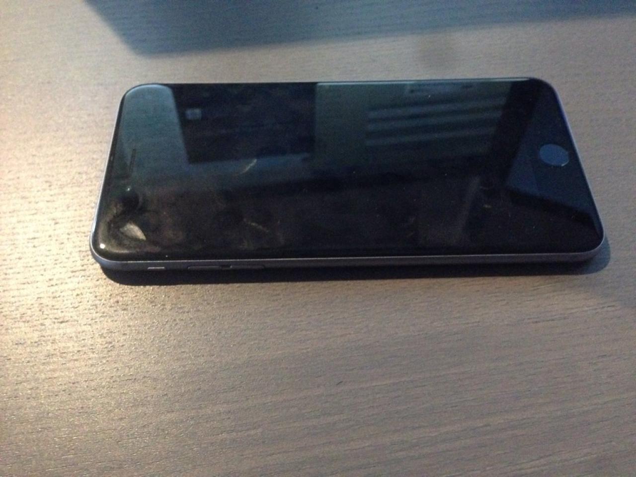 636093
