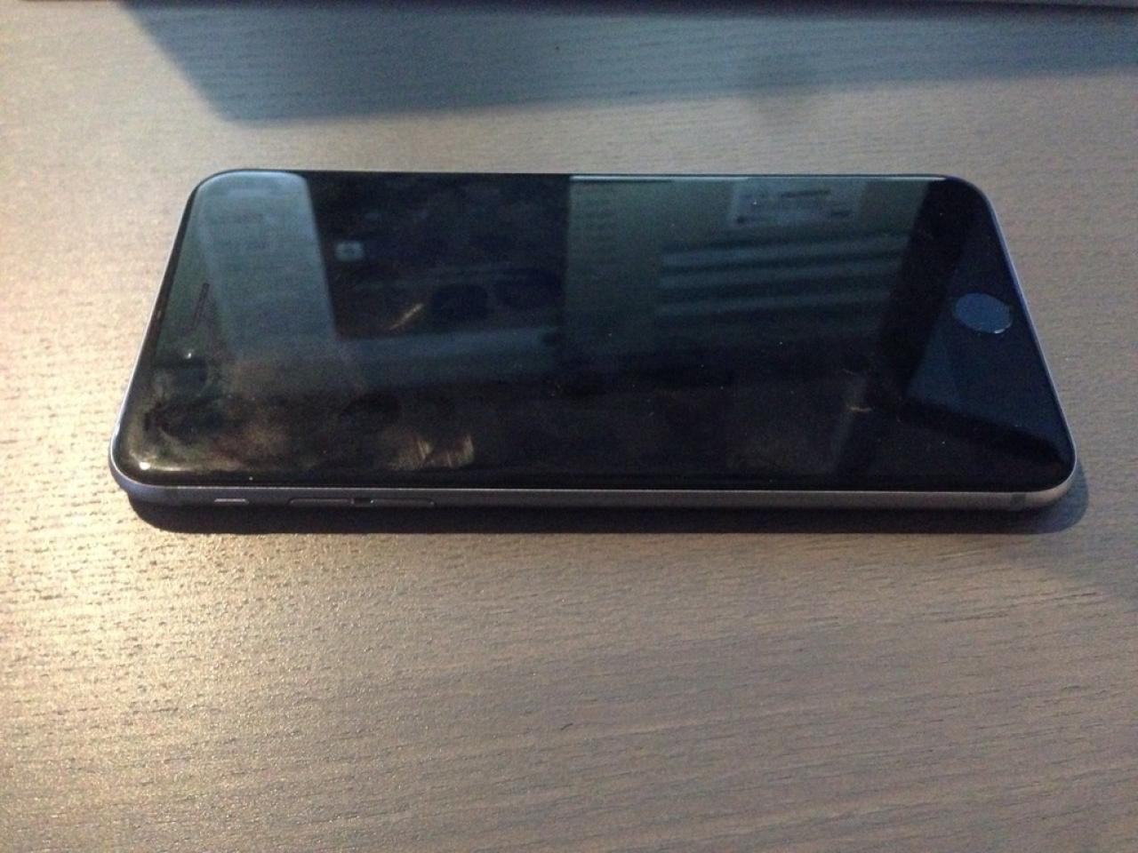 636093