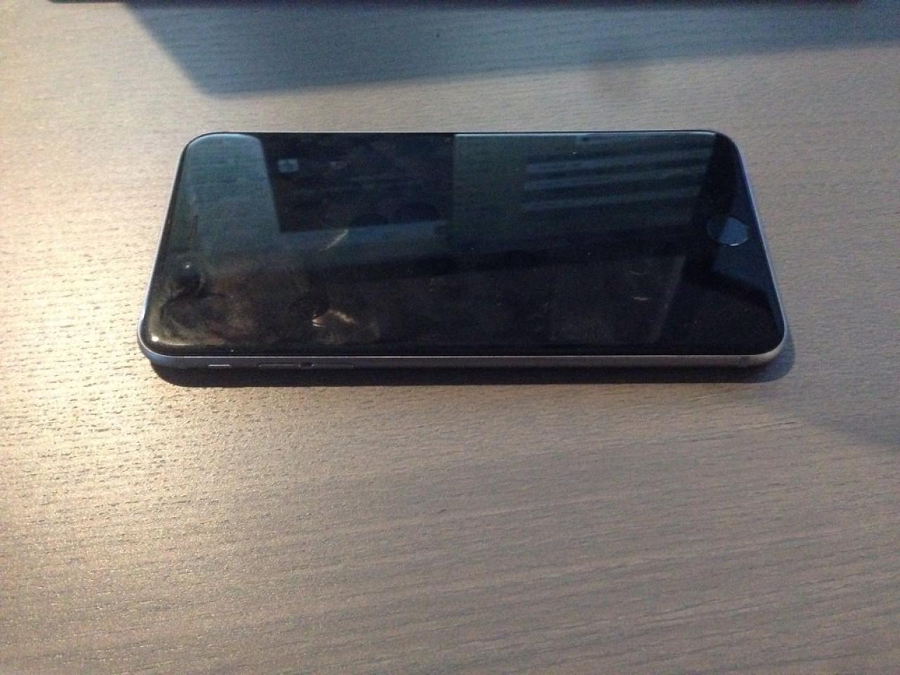 636093