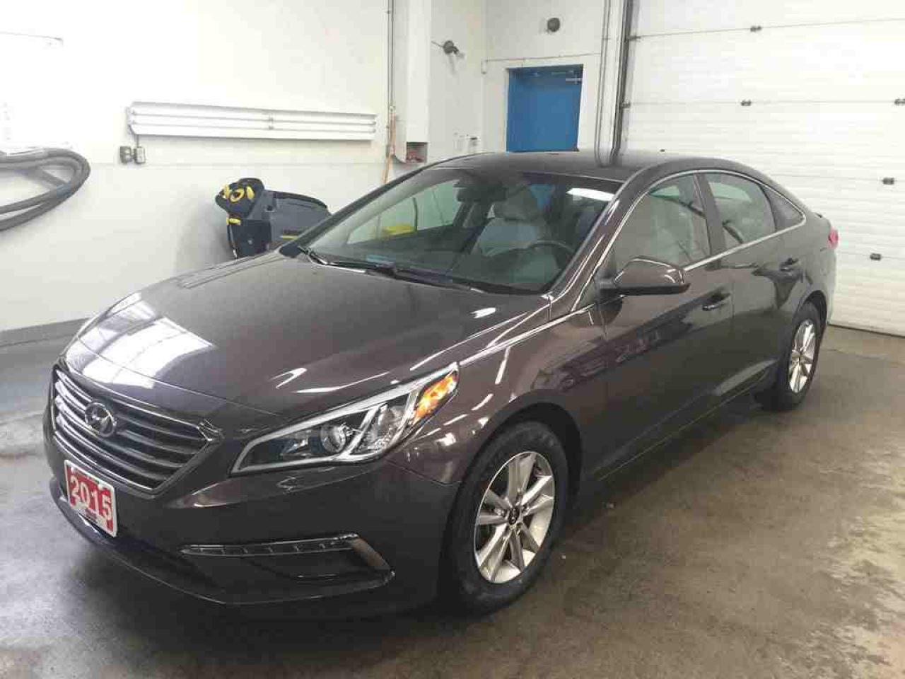 Used 2015 Hyundai Sonata GL for sale in Kitchener, ON