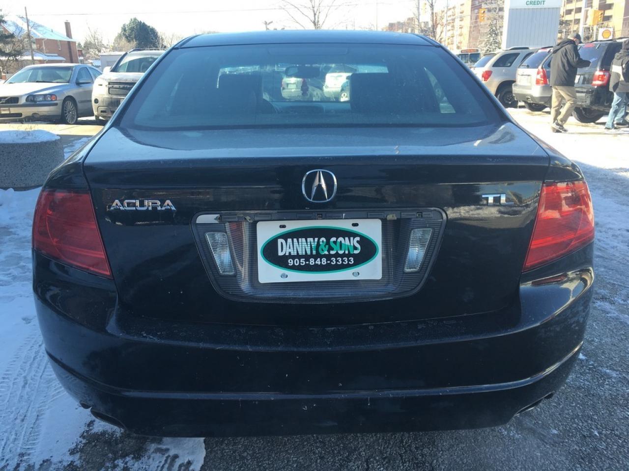 636300