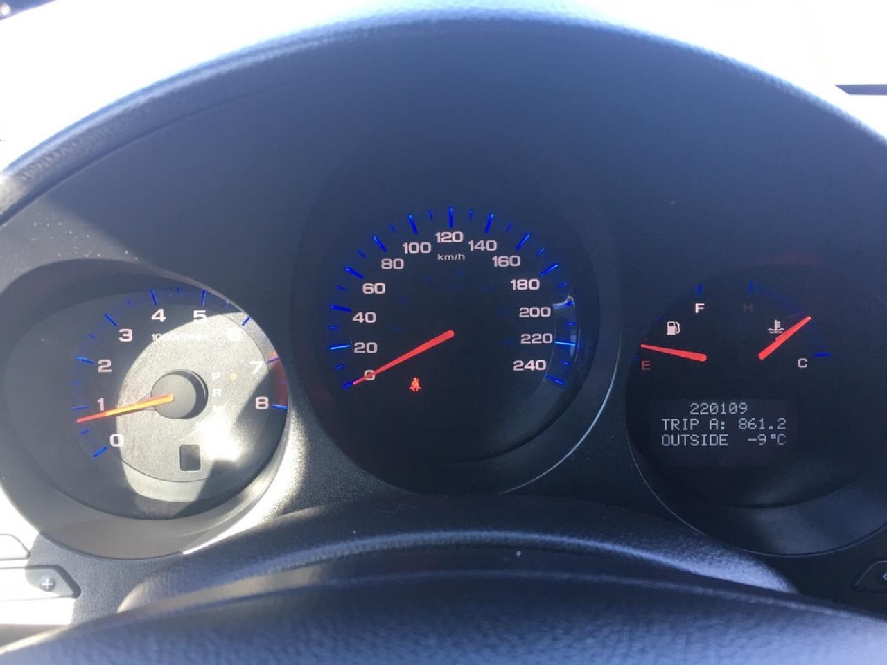 636300