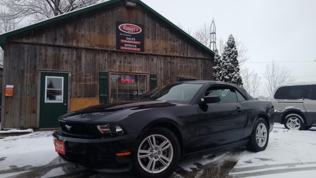 Used 2012 Ford Mustang V6 Premium for sale in Cambridge, ON