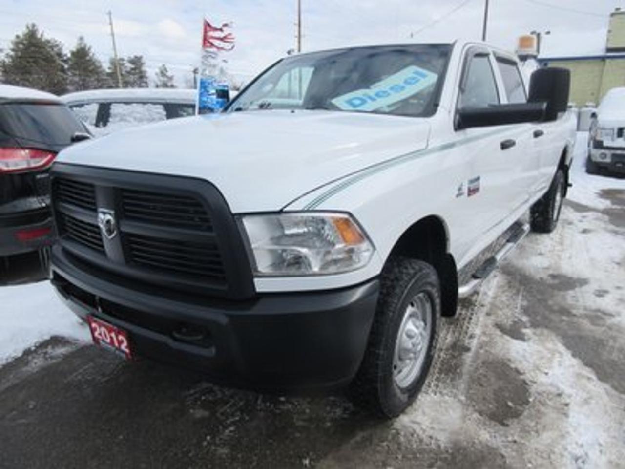 2012 Dodge Ram 3500 1 TON - CUMMINS DIESEL LOADED SLT MODEL 6 PASSENGER 4X4.. CREW.. LONG BOX..