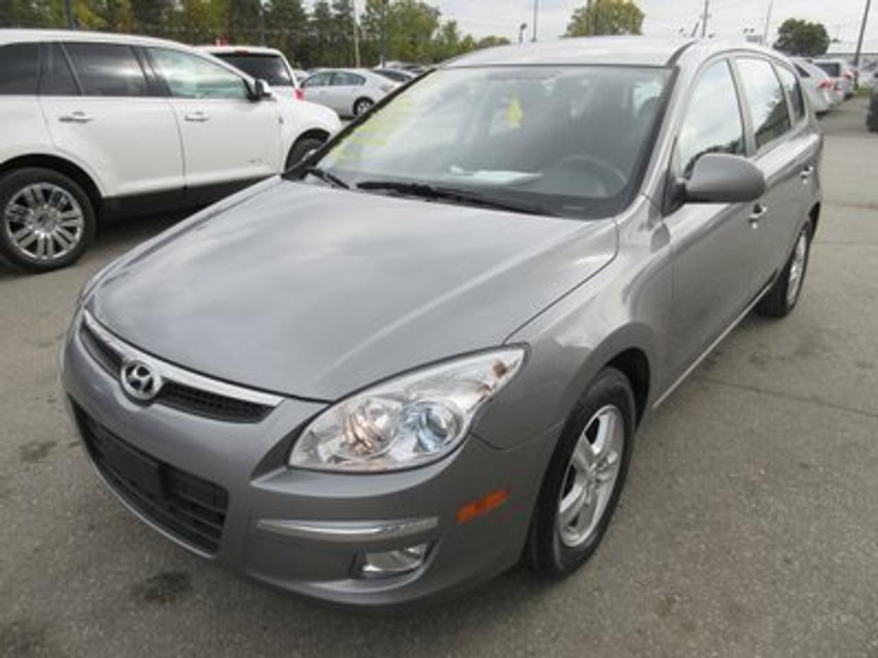 2011 Hyundai Elantra Touring WELL EQUIPPED TOURING MODEL 5 PASSENGER HEATED SEATS.. KEYLESS ENTRY..