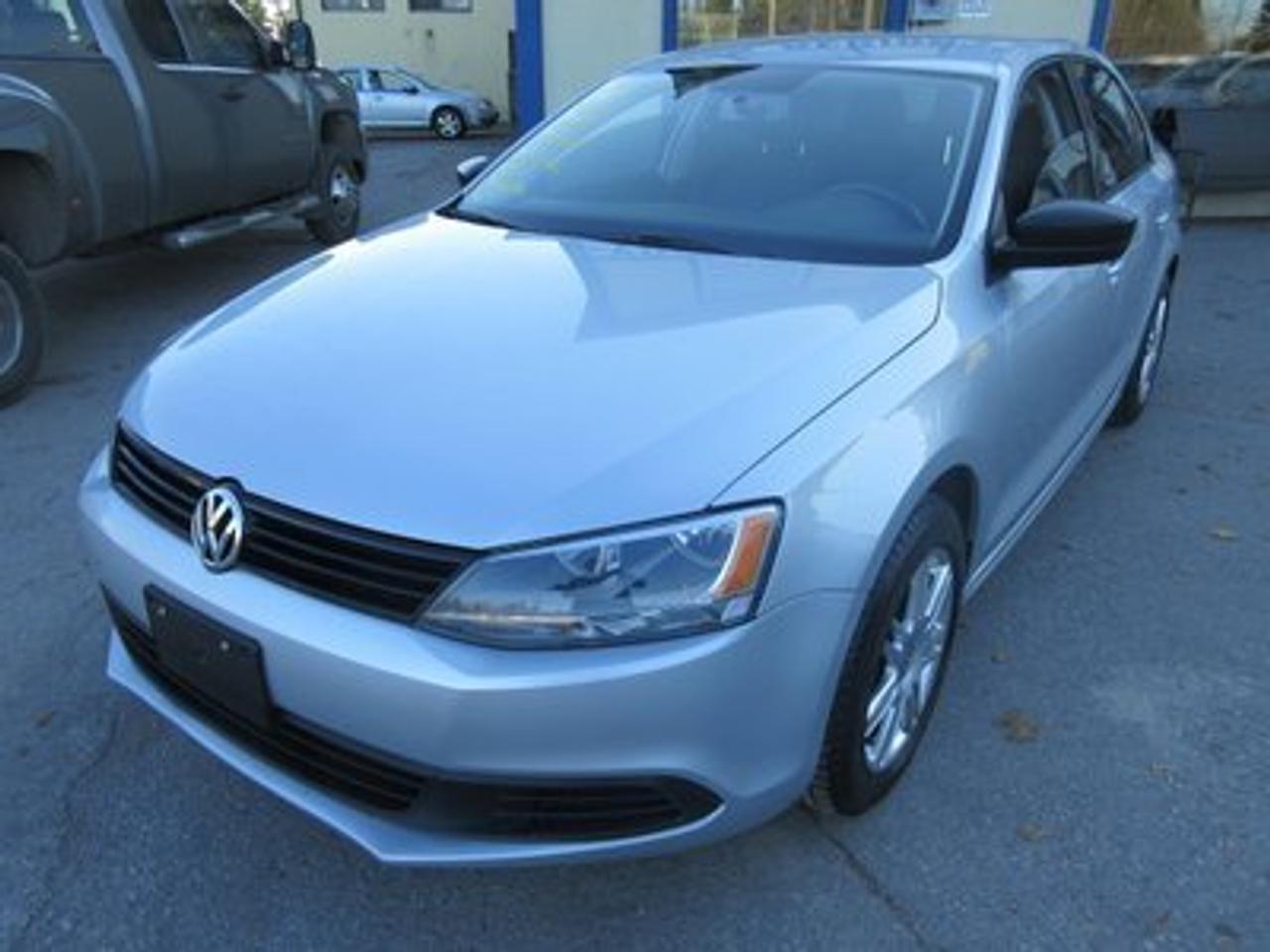 2013 Volkswagen Jetta FUEL EFFICIENT 'SPORTY' 5 PASSENGER 2.0L - 4 CYL.. CD/AUX INPUT.. KEYLESS..