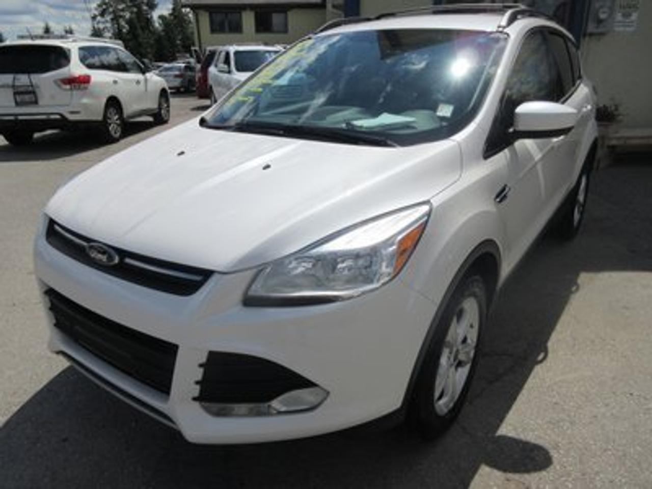 2013 Ford Escape POWER EQUIPPED SE MODEL 5 PASSENGER 4-WHEEL DRIVE.. 2.0L -  ECO-BOOST ENGINE..