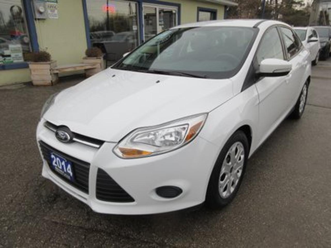 2014 Ford Focus FUEL EFFICIENT SE MODEL 5 PASSENGER SYNC TECHNOLOGY.. KEYLESS.. FACTORY WARRANTY..