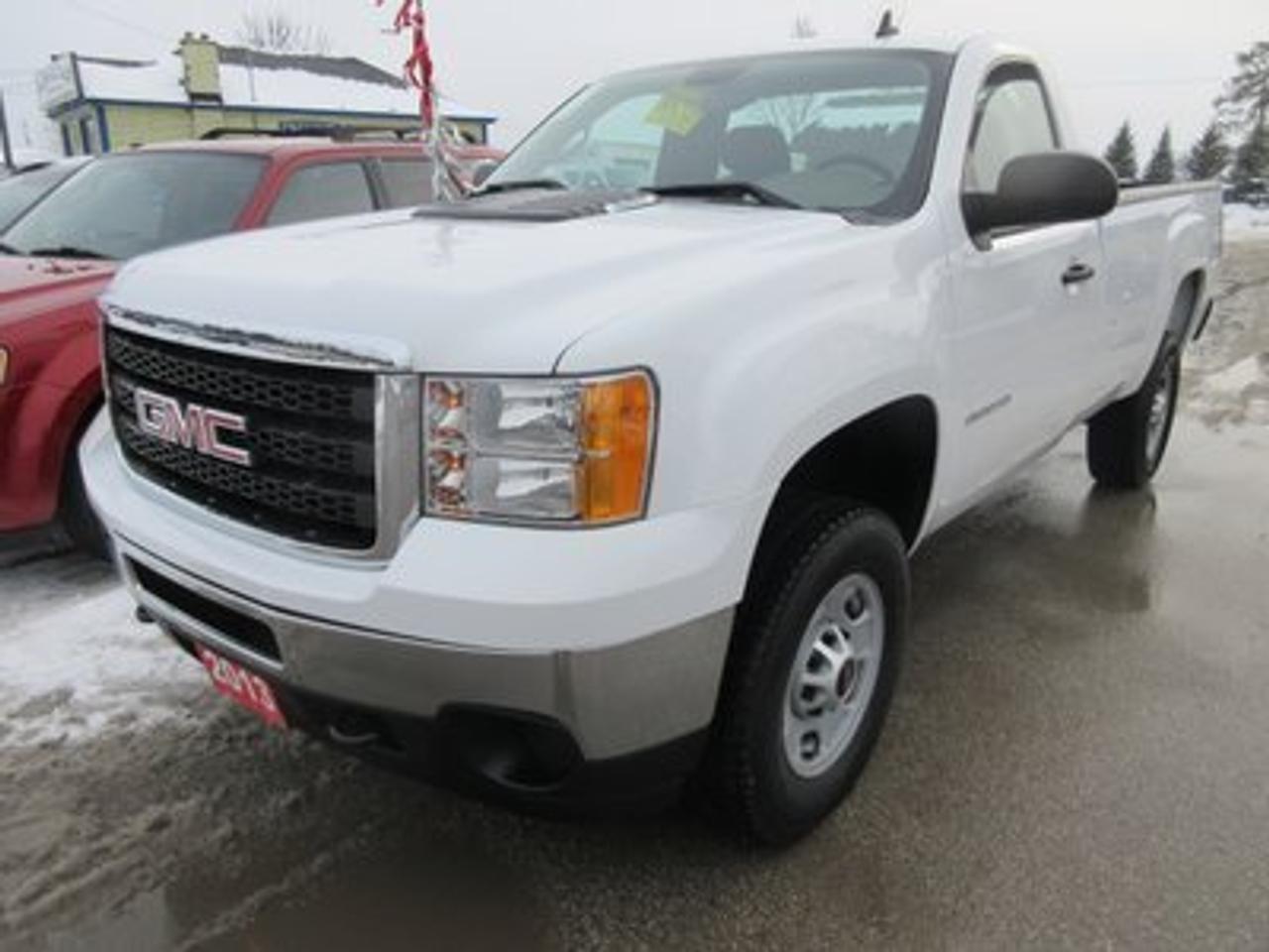 2013 GMC Sierra 2500 HD 3/4 TON WORK READY SLE MODEL 3 PASSENGER 4X4.. REGULAR CAB.. LONG BOX..