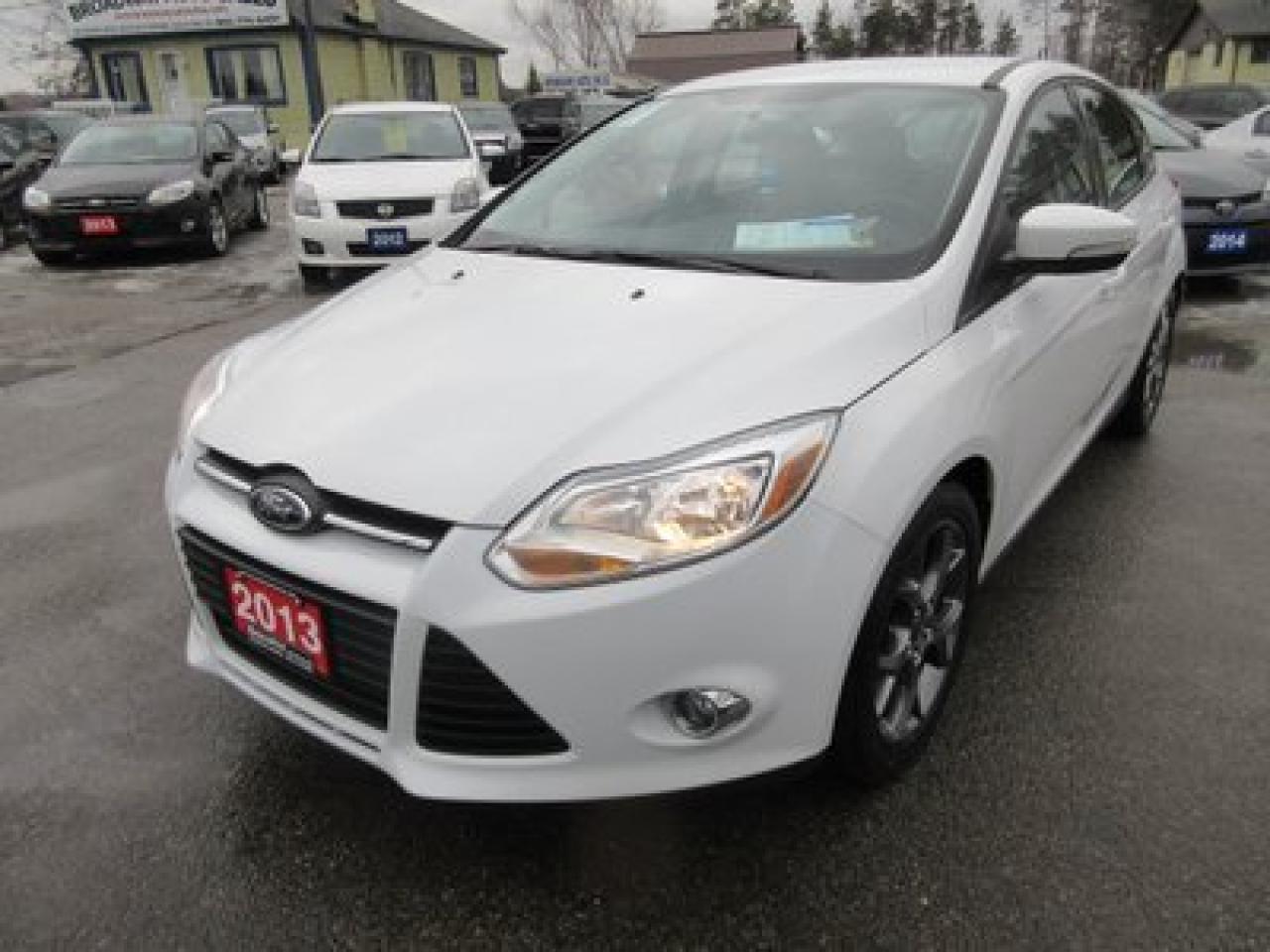 Used 2013 Ford Focus FUEL EFFICIENT SE - HATCHBACK 5 PASSENGER SYNC TECHNOLOGY.. FLEX FUEL.. for sale in Bradford, ON