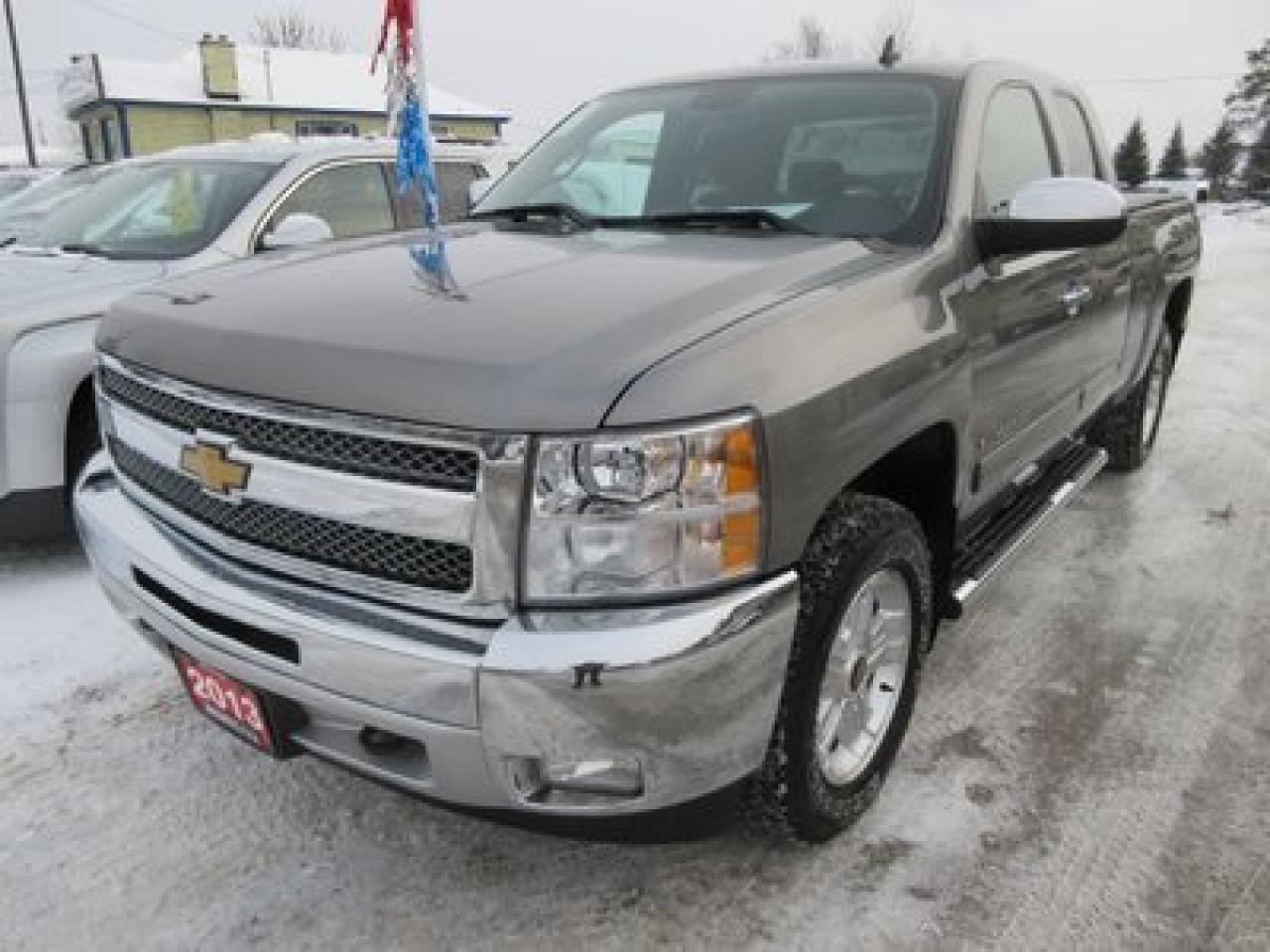 Used 2013 Chevrolet Silverado 1500 1500 WORK READY LT MODEL 6 PASSENGER 4X4.. EXT-CAB.. SHORTY.. FACTORY WARRANTY.. for sale in Bradford, ON