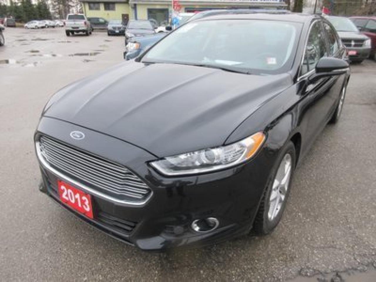 Used 2013 Ford Fusion LOADED SE EDITION 5 PASSENGER LEATHER.. HEATED SEATS.. TOUCH SCREEN DISPLAY.. for sale in Bradford, ON