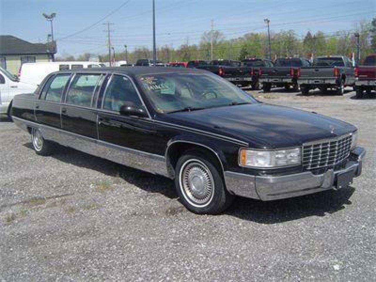 Used 1996 Cadillac Fleetwood LIMO for sale in Bradford, ON