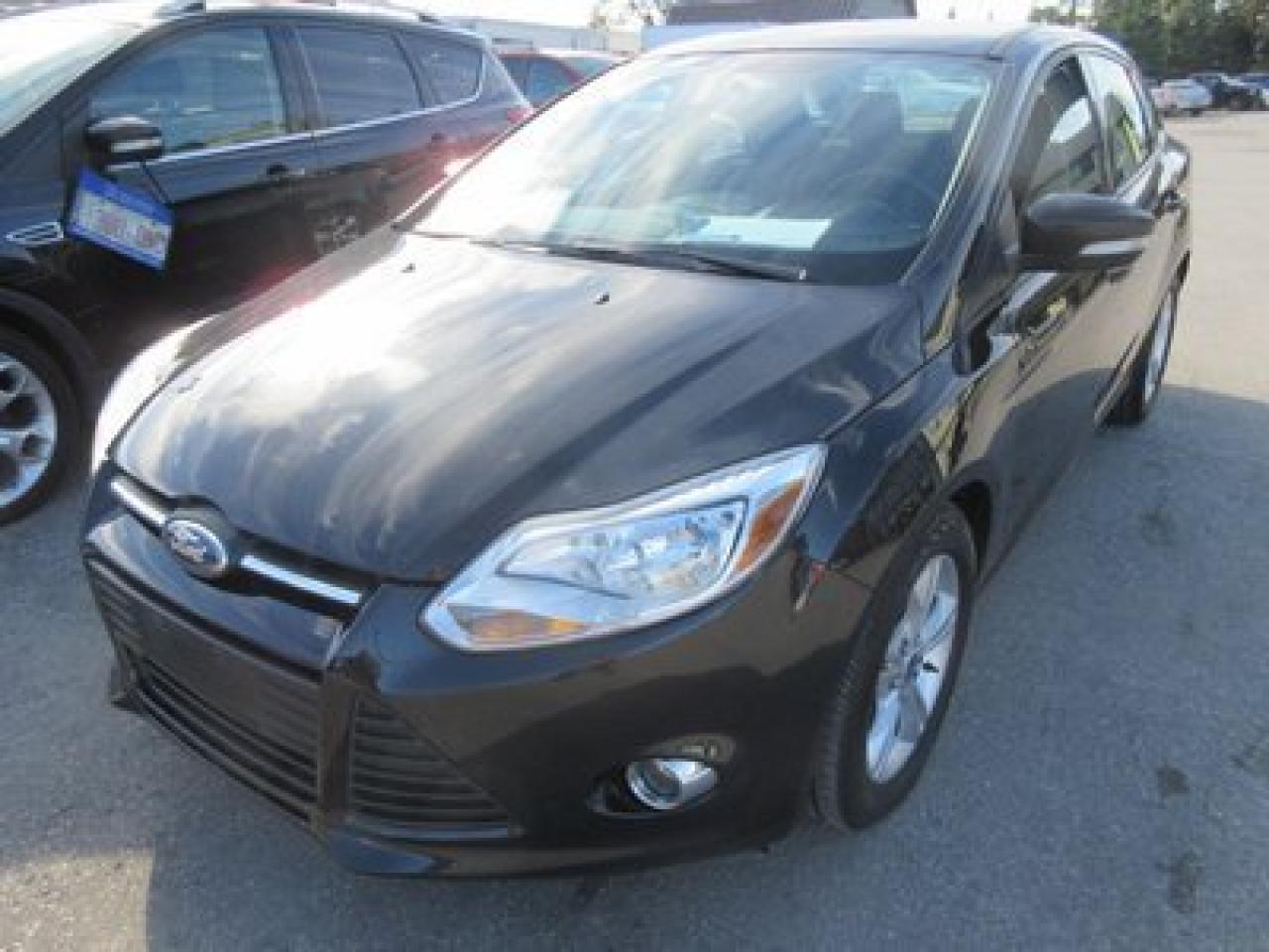 Used 2013 Ford Focus FUEL SAVING SE MODEL 5 PASSENGER SYNC TECHNOLOGY.. KEYLESS.. FACTORY WARRANTY.. for sale in Bradford, ON