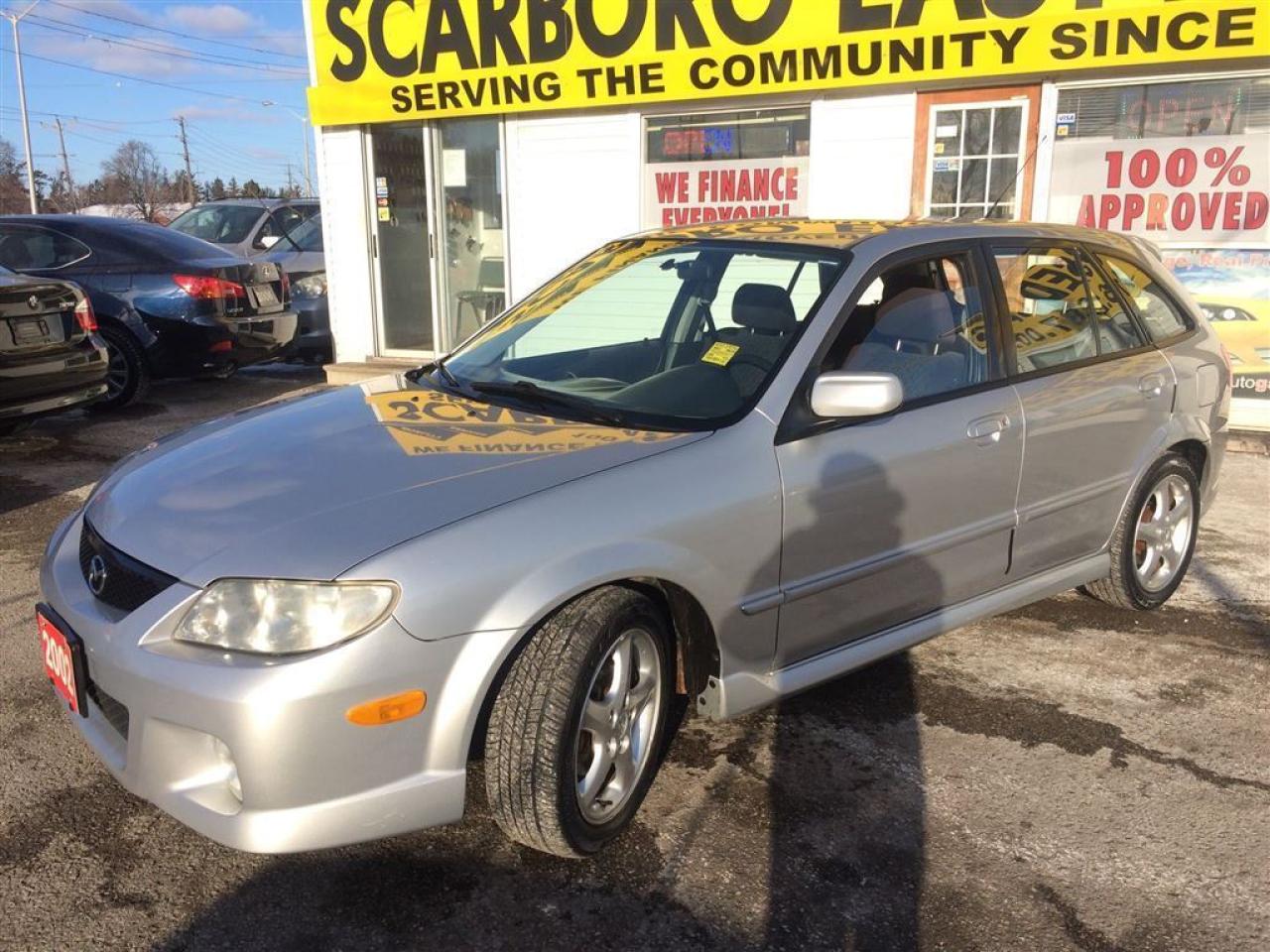 636923
