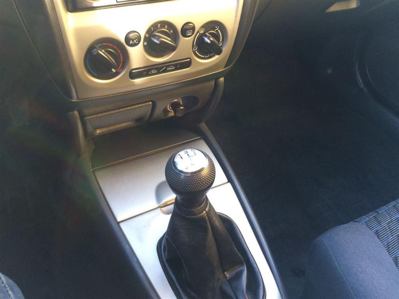 636923