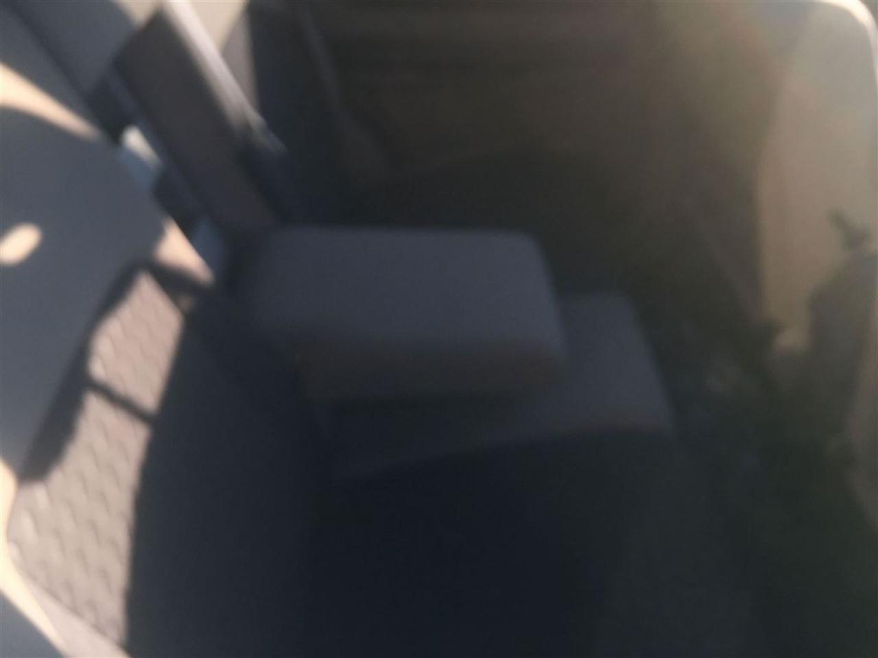 636946