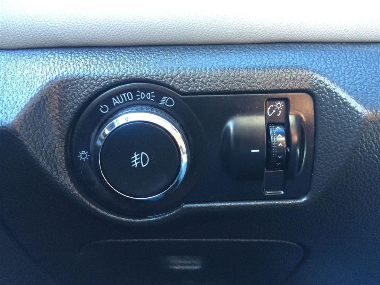 636967