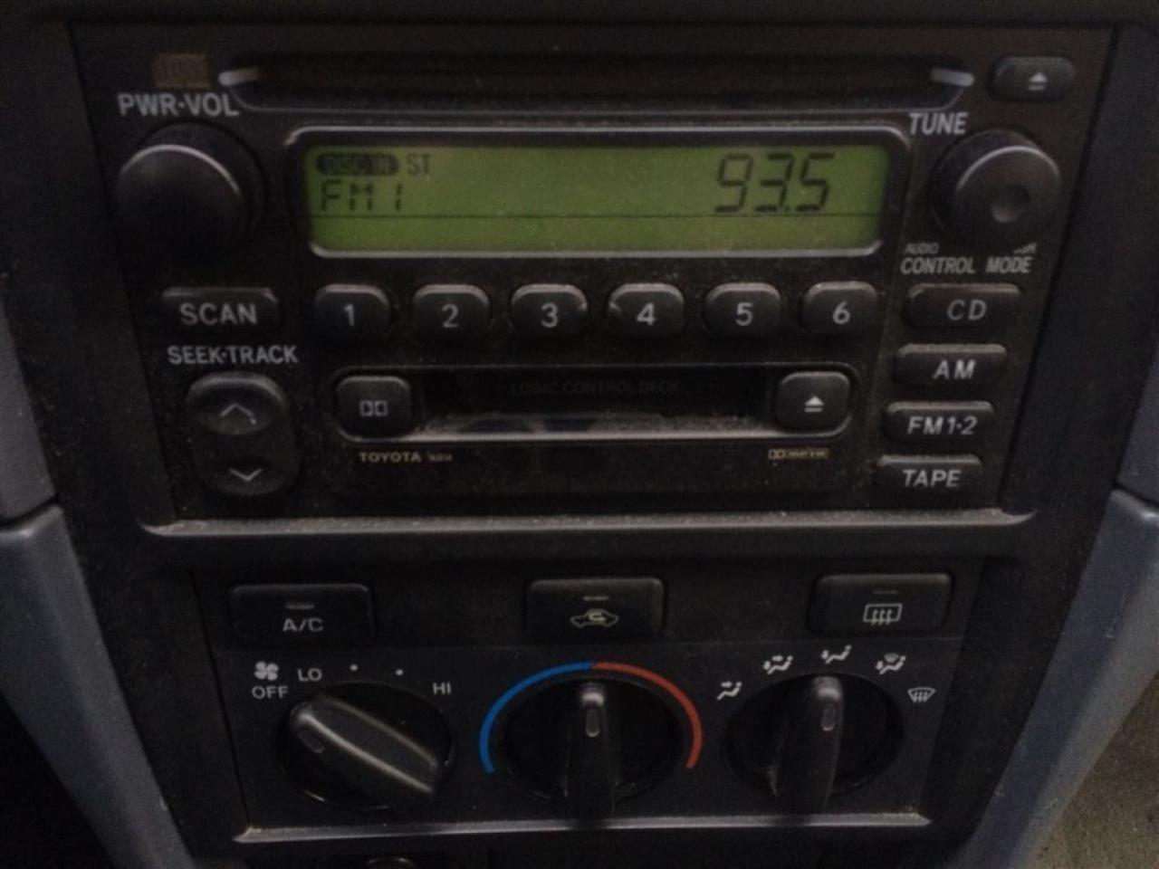 637027