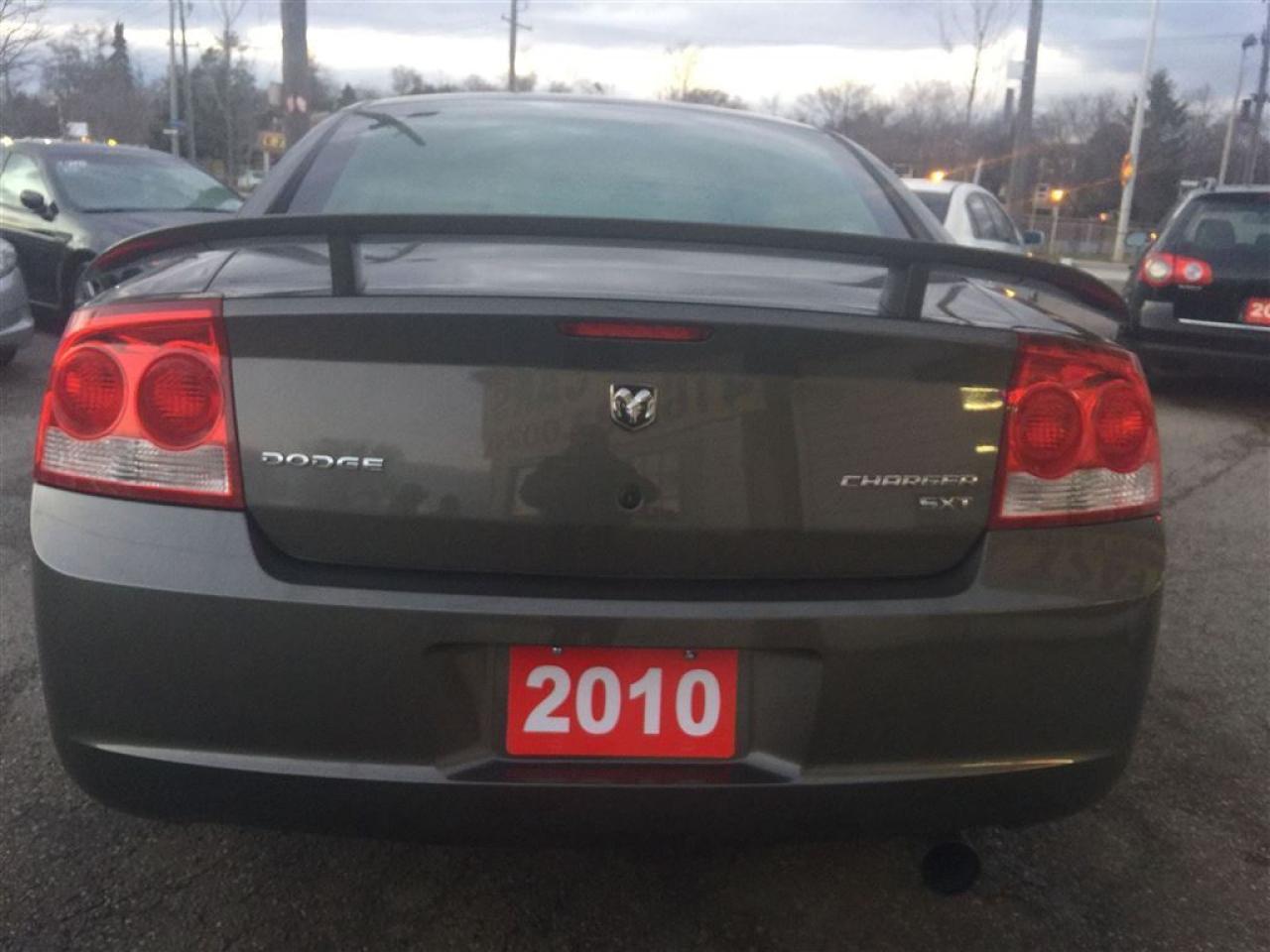 637036