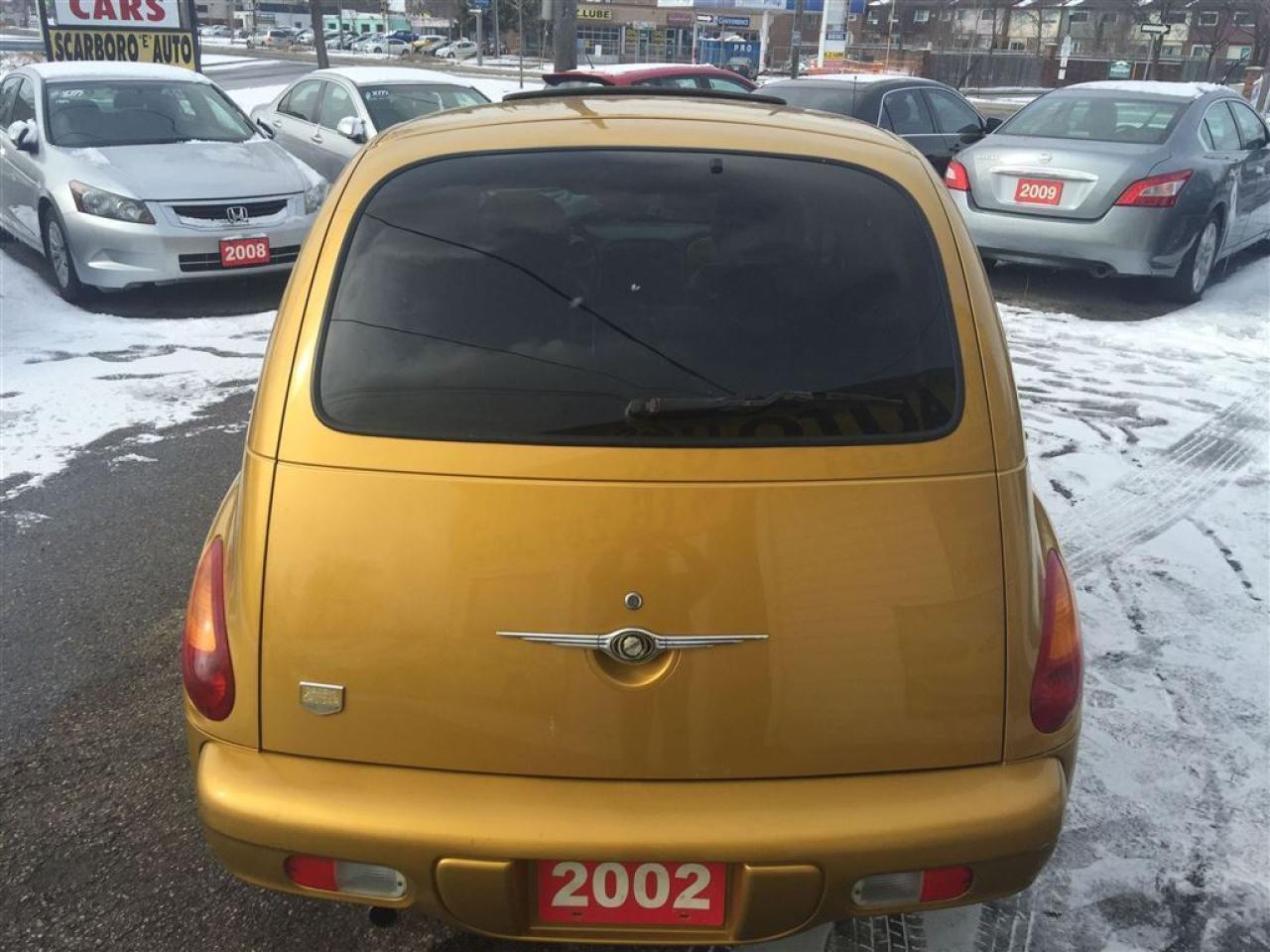 637051