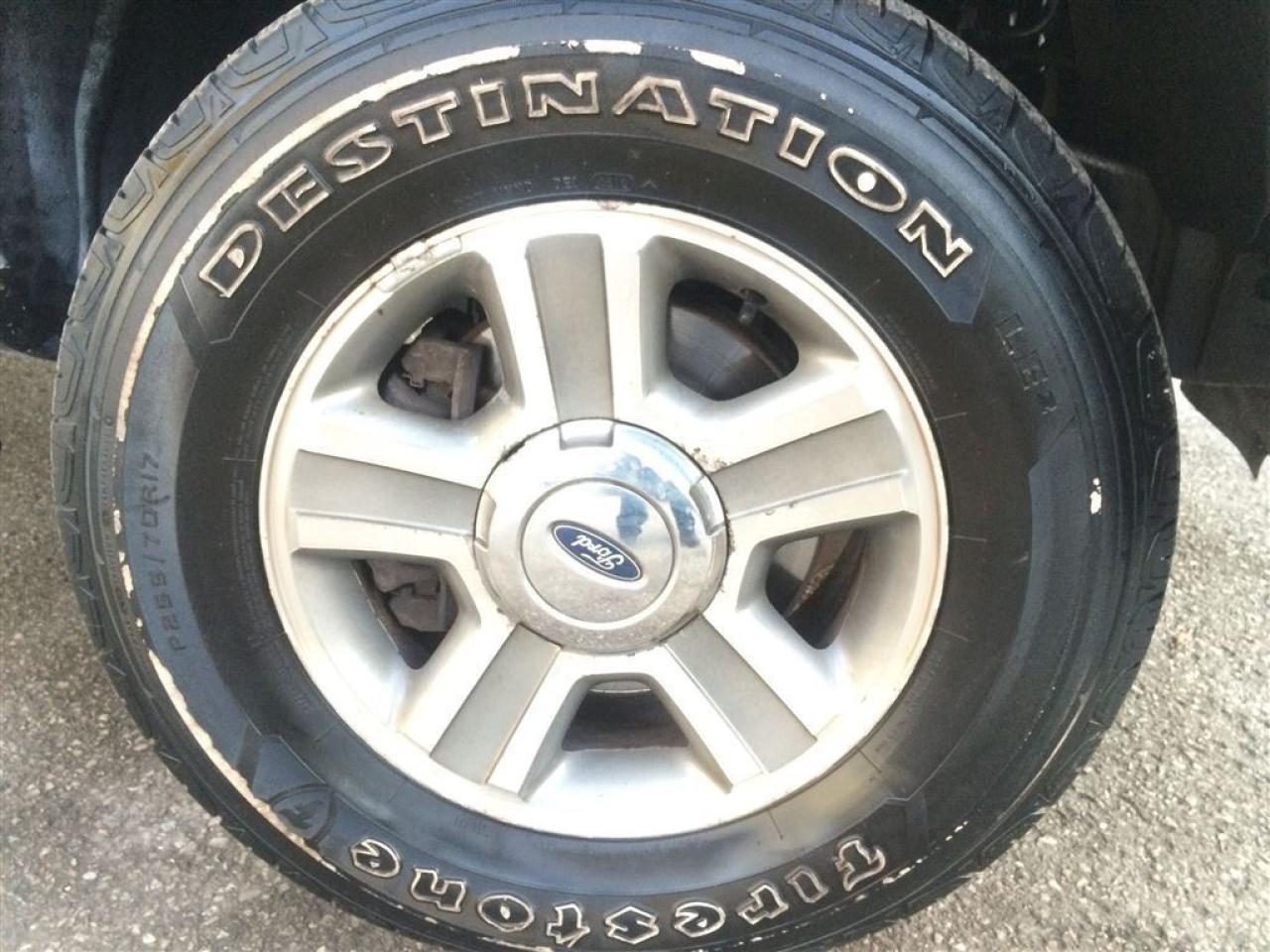 637073