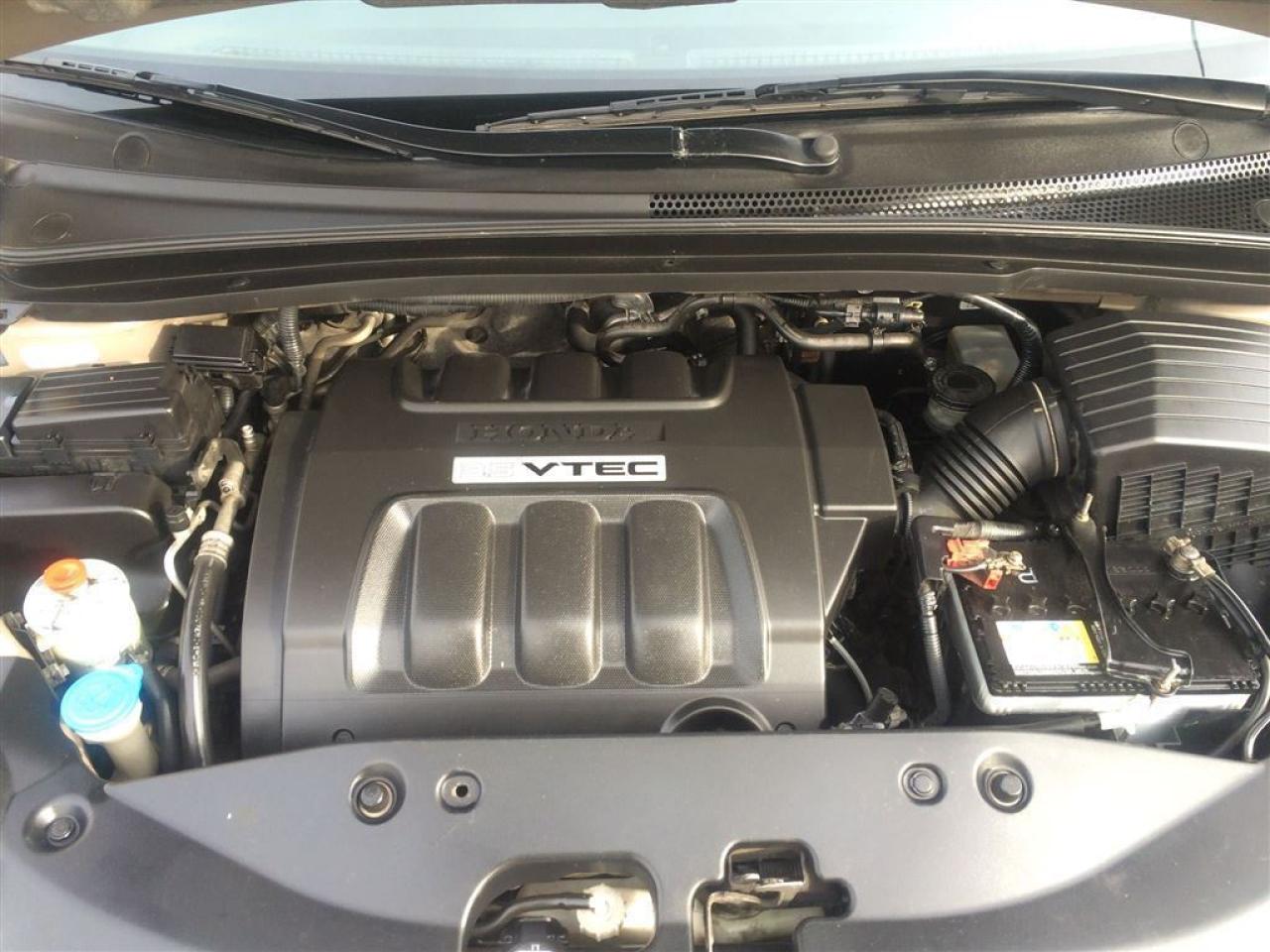 637082