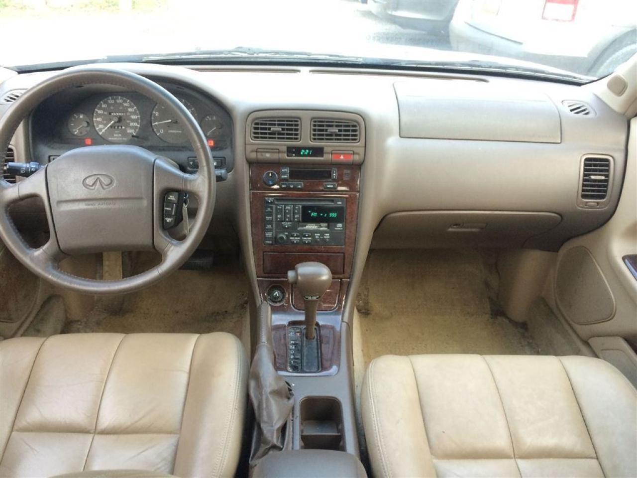 637103