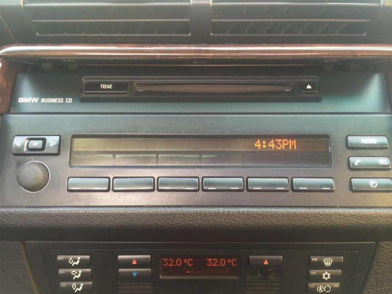 637104