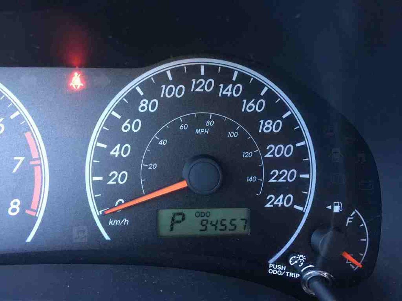 637137