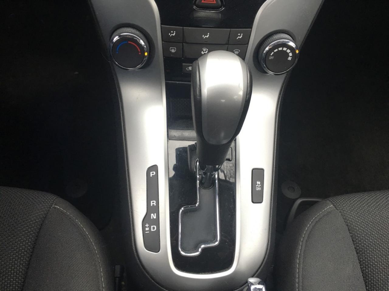 637147