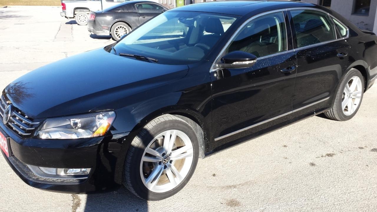 Used 2012 Volkswagen Passat HIGHLINE/NAV/LEATHER/SUNROOF for sale in Burlington, ON