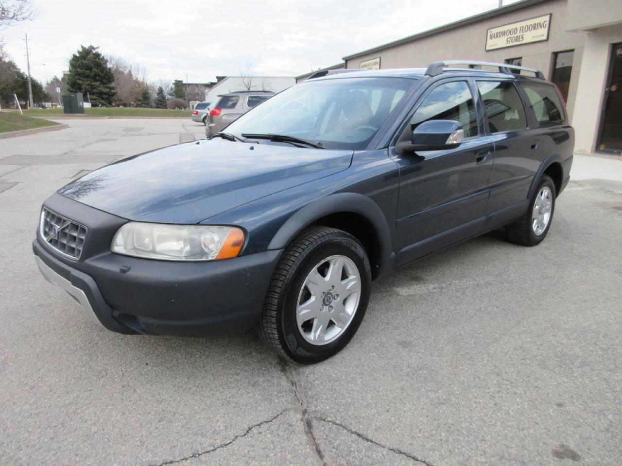 Used 2007 Volvo XC70 2.5T AWD for sale in Burlington, ON