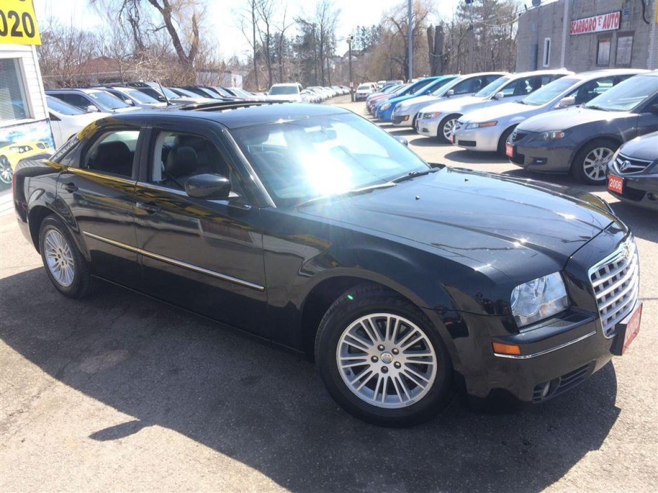 Used 2008 Chrysler 300 Touring / LEATHER / ROOF / ALLOYS for sale in North York, ON