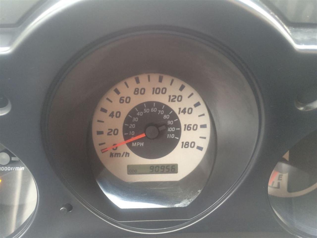 637374