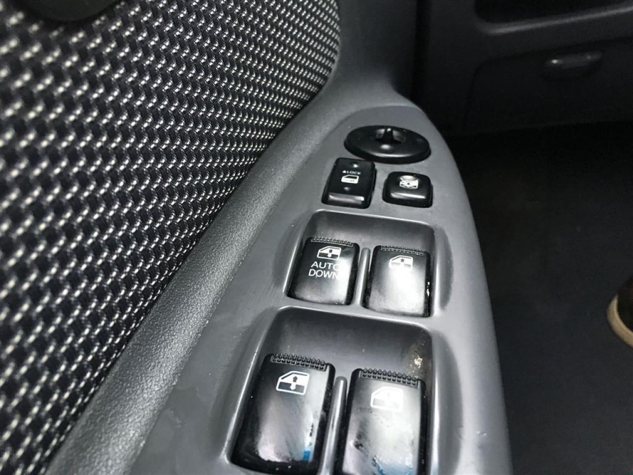 637436