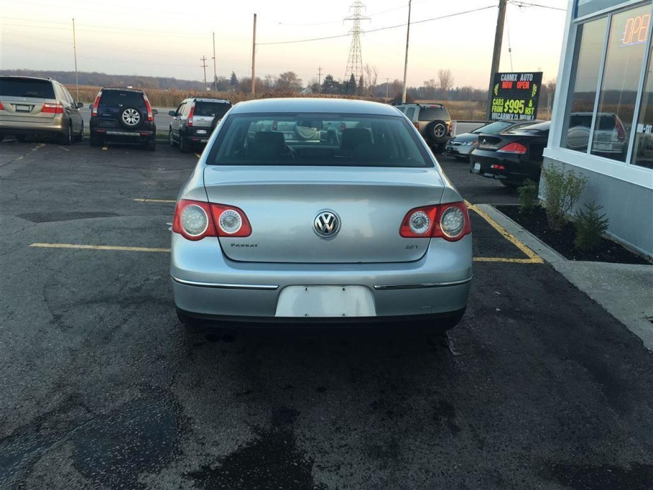 637438
