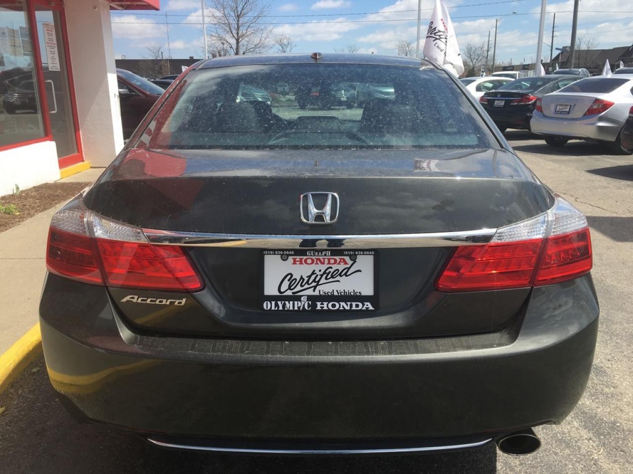 637476