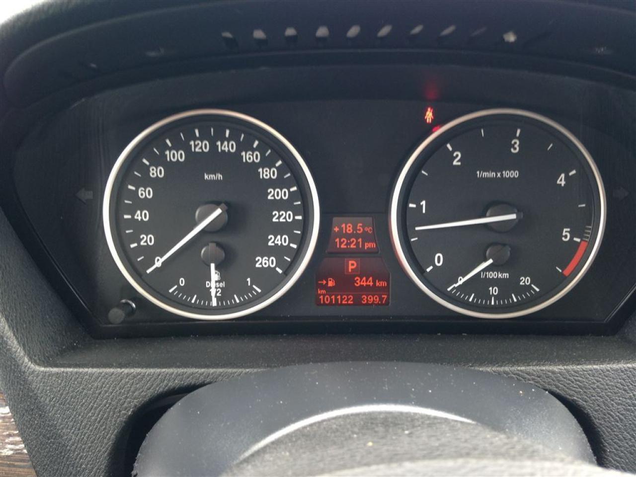 637635