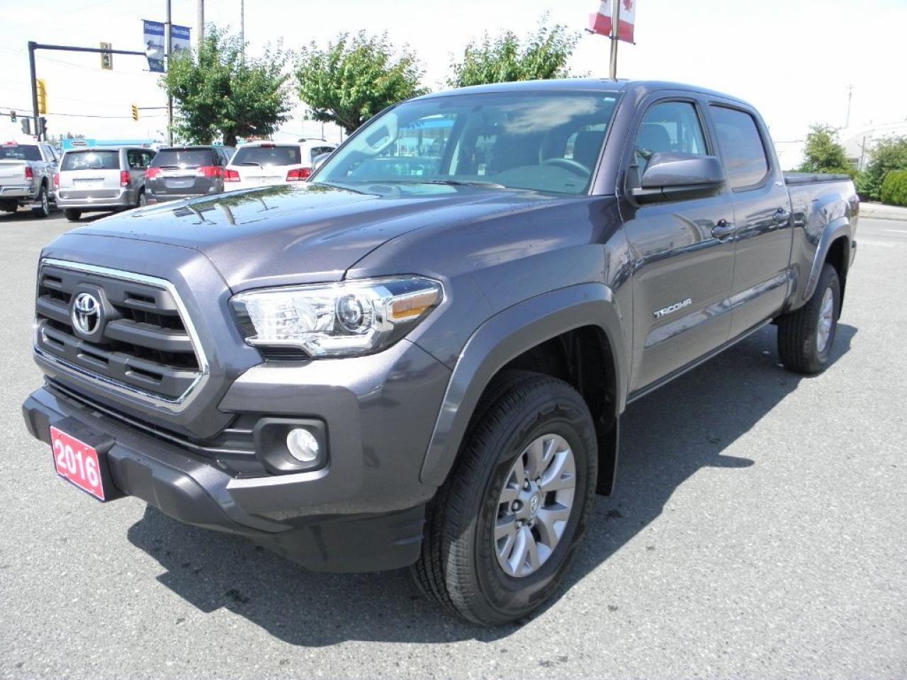 Used 2016 Toyota Tacoma SR5 for sale in Kenora, ON