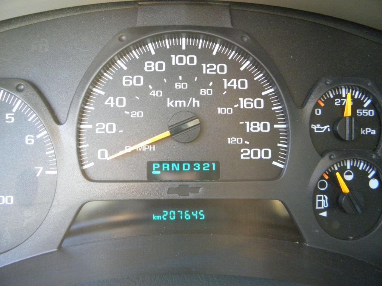 637705